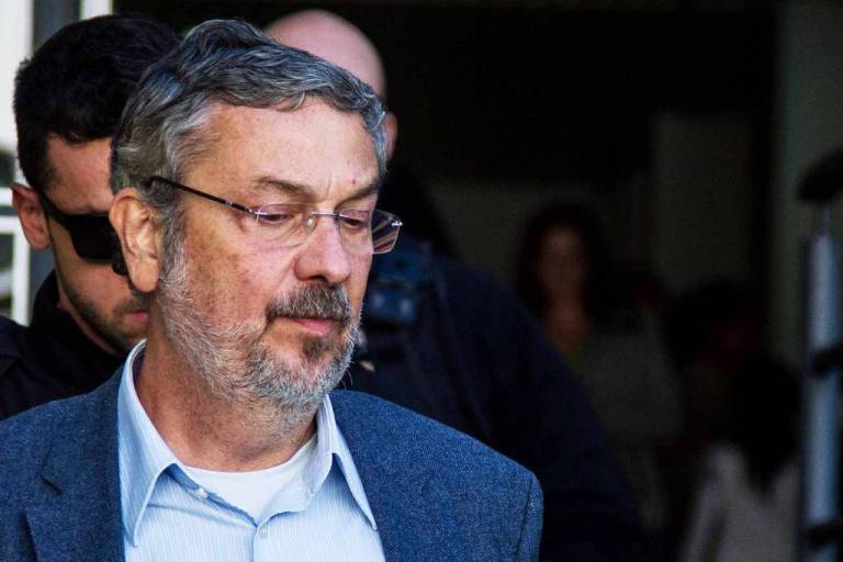 Palocci pede prisão domiciliar para delatar Lula