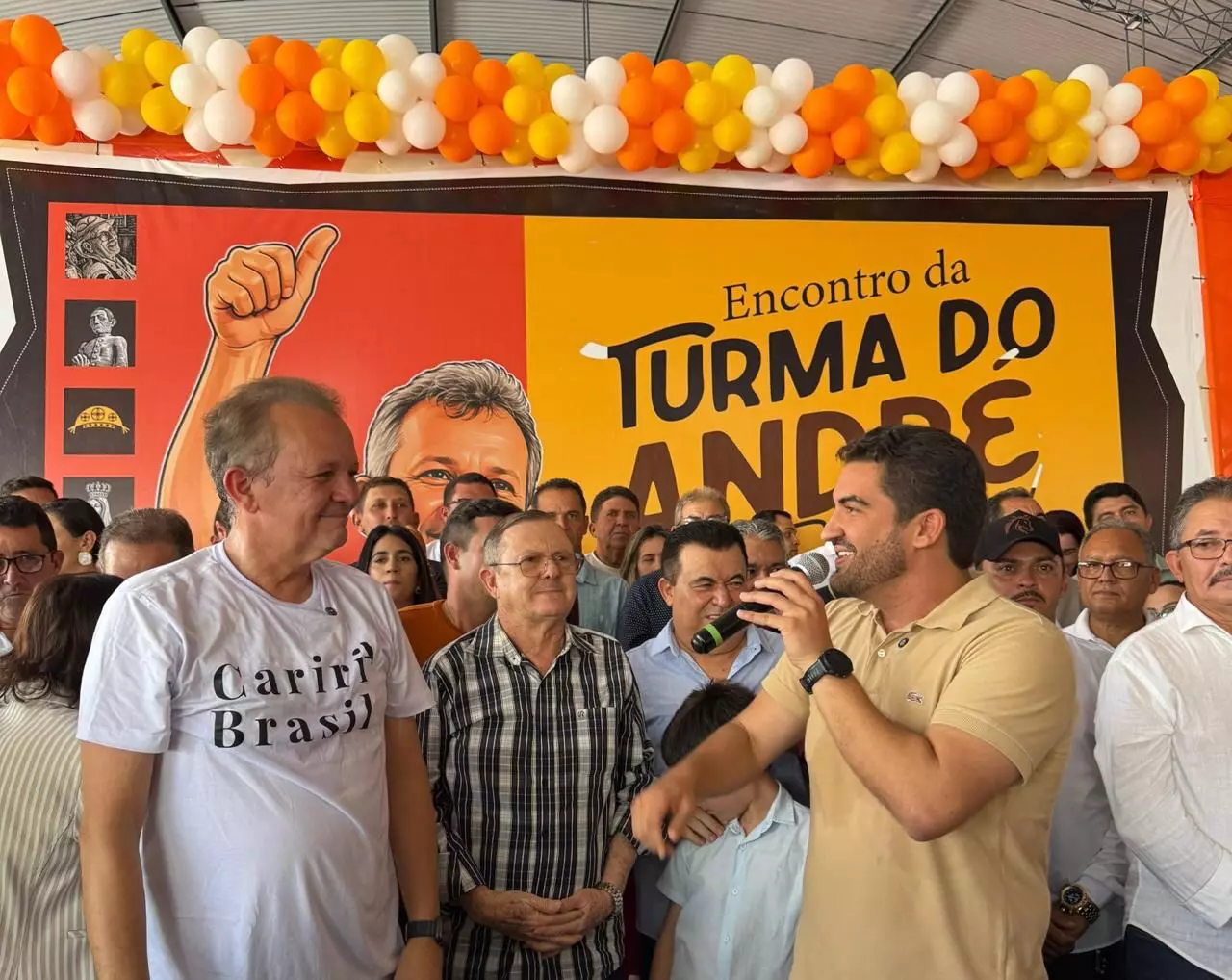 Matheus Leite participa de encontro do PDT e reforça apoio a André Figueiredo e Zé Ailton