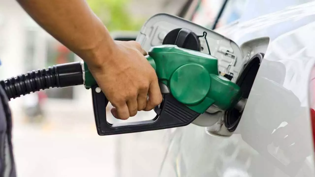 Petrobras anuncia redução na gasolina de 18 centavos por litro para as distribuidoras