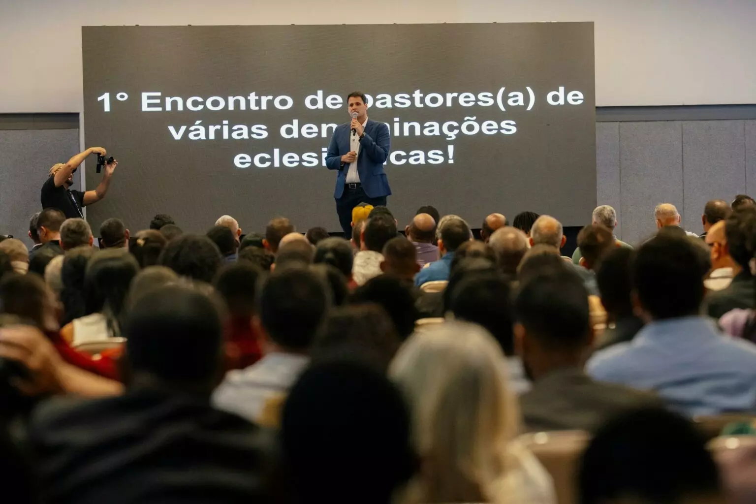 POLÍTICA: Orleans Brandão participa de encontro com pastores em São Luis