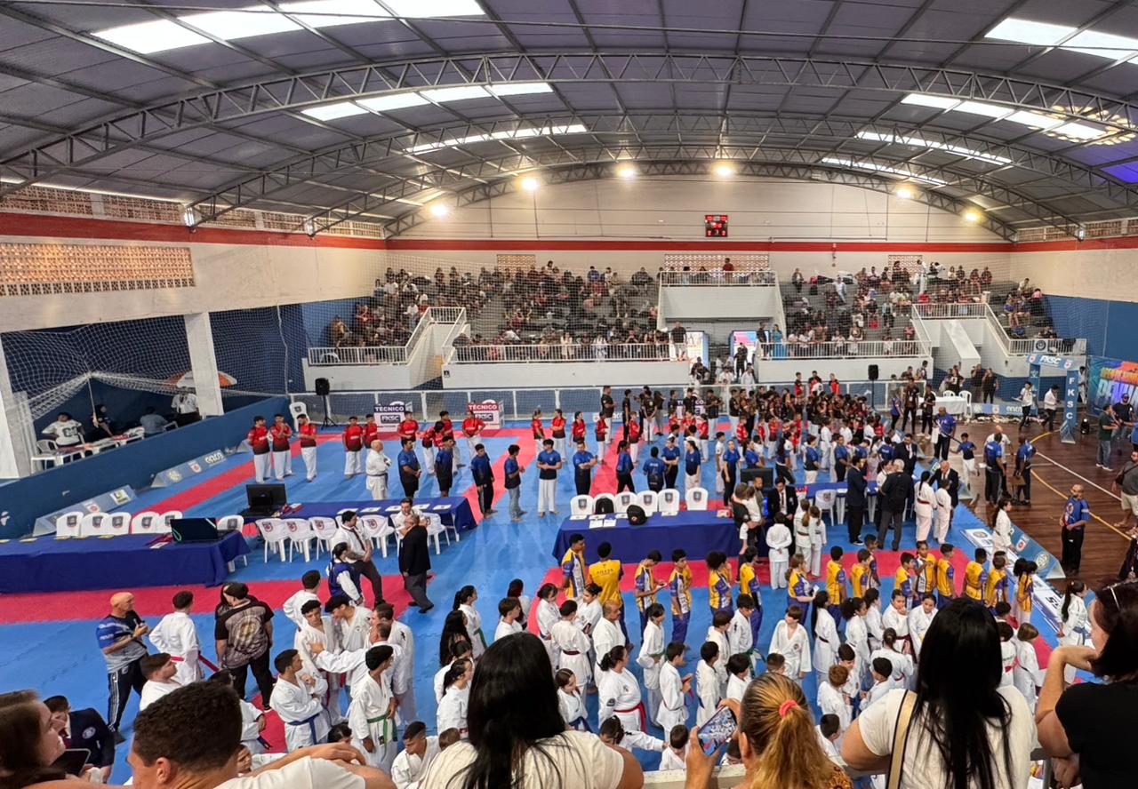 Penha sedia etapa do Campeonato Estadual de Karatê e conquista terceiro lugar geral por equipes